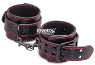 Черные наручники Bondage Fetish Pleasure Handcuffs с контрастной строчкой