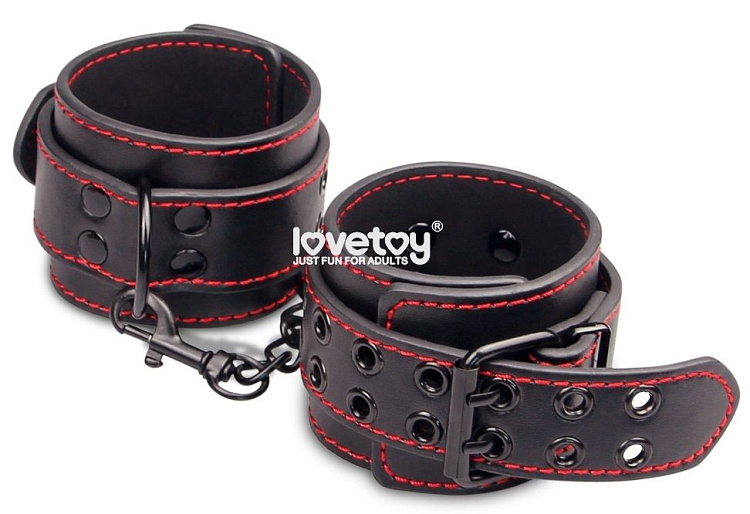 Черные наручники Bondage Fetish Pleasure Handcuffs с контрастной строчкой