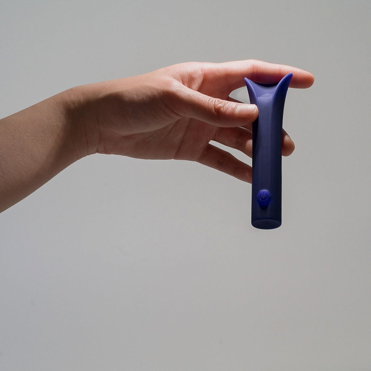 Синий мини-вибромассажёр Caress