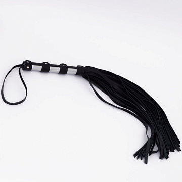 Черный кожаный флоггер со стальной ручкой - 45 см.