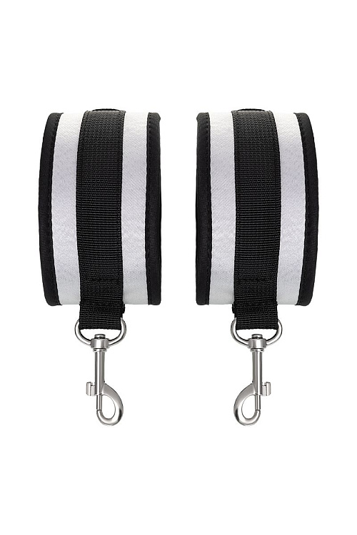 Серебристо-черные наручники Anonymo